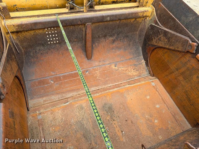 image for item DU3122 1985 Caterpillar 621B conventional scraper 