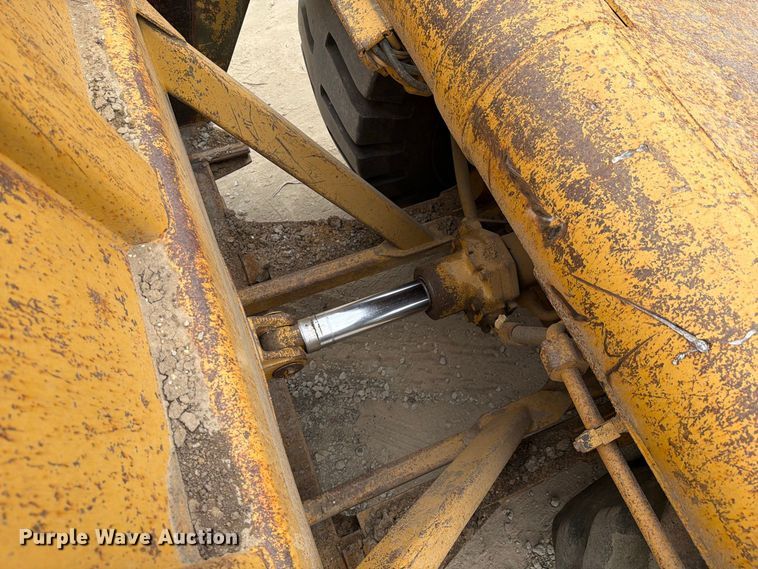 image for item DU3122 1985 Caterpillar 621B conventional scraper 
