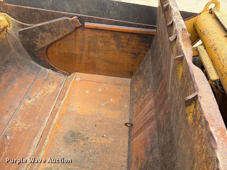 image for item DU3122 1985 Caterpillar 621B conventional scraper 