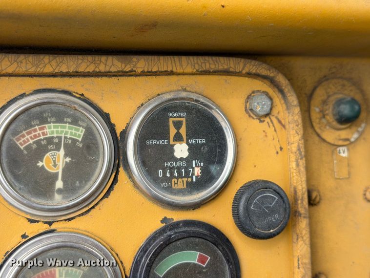 image for item DU3122 1985 Caterpillar 621B conventional scraper 