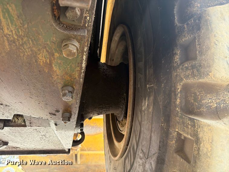 image for item DU3122 1985 Caterpillar 621B conventional scraper 