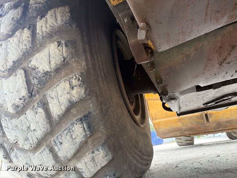 image for item DU3122 1985 Caterpillar 621B conventional scraper 
