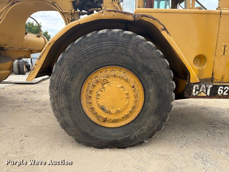 image for item DU3122 1985 Caterpillar 621B conventional scraper 