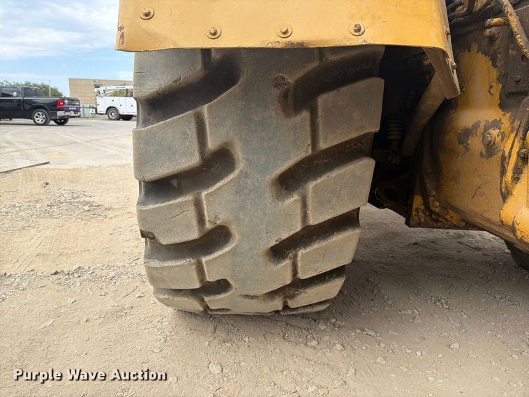 image for item DU3122 1985 Caterpillar 621B conventional scraper 