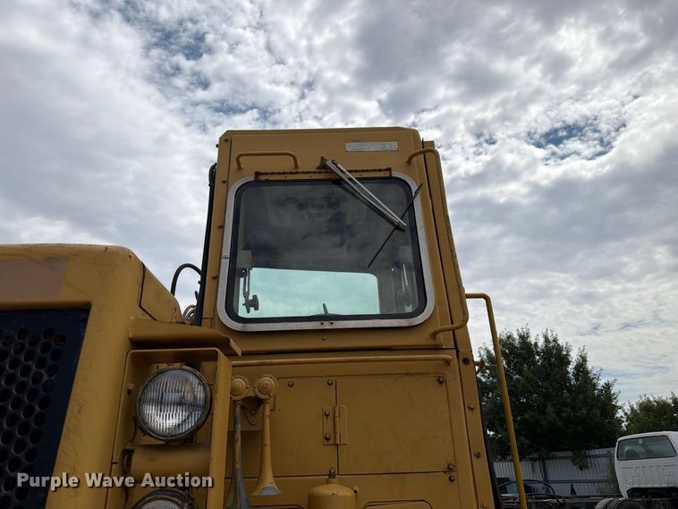 image for item DU3123 1985 Caterpillar 621B conventional scraper 