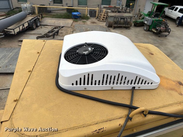 image for item DU3123 1985 Caterpillar 621B conventional scraper 