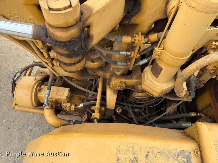 image for item DU3123 1985 Caterpillar 621B conventional scraper 