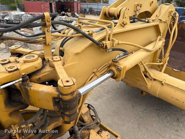 image for item DU3123 1985 Caterpillar 621B conventional scraper 
