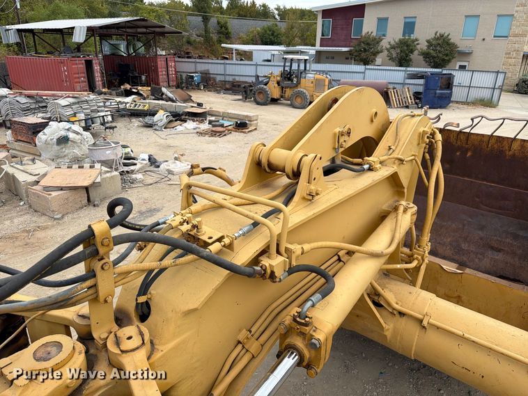 image for item DU3123 1985 Caterpillar 621B conventional scraper 