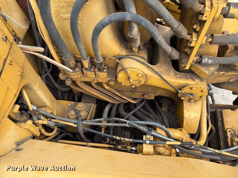 image for item DU3123 1985 Caterpillar 621B conventional scraper 