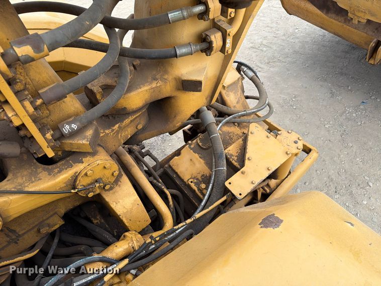 image for item DU3123 1985 Caterpillar 621B conventional scraper 
