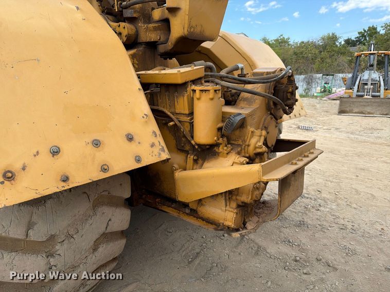 image for item DU3123 1985 Caterpillar 621B conventional scraper 