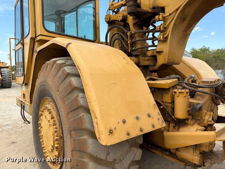image for item DU3123 1985 Caterpillar 621B conventional scraper 