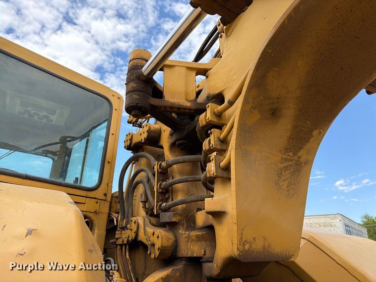 image for item DU3123 1985 Caterpillar 621B conventional scraper 