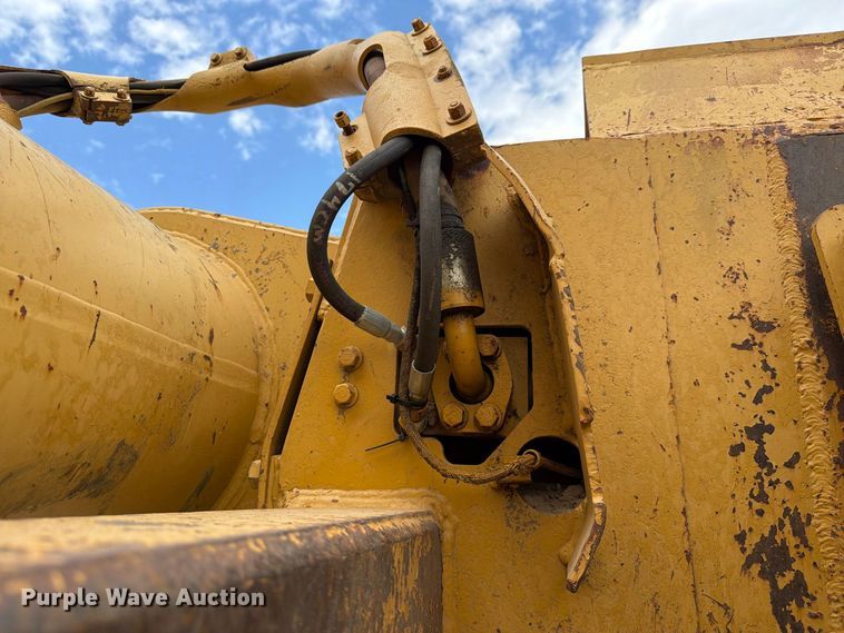 image for item DU3123 1985 Caterpillar 621B conventional scraper 