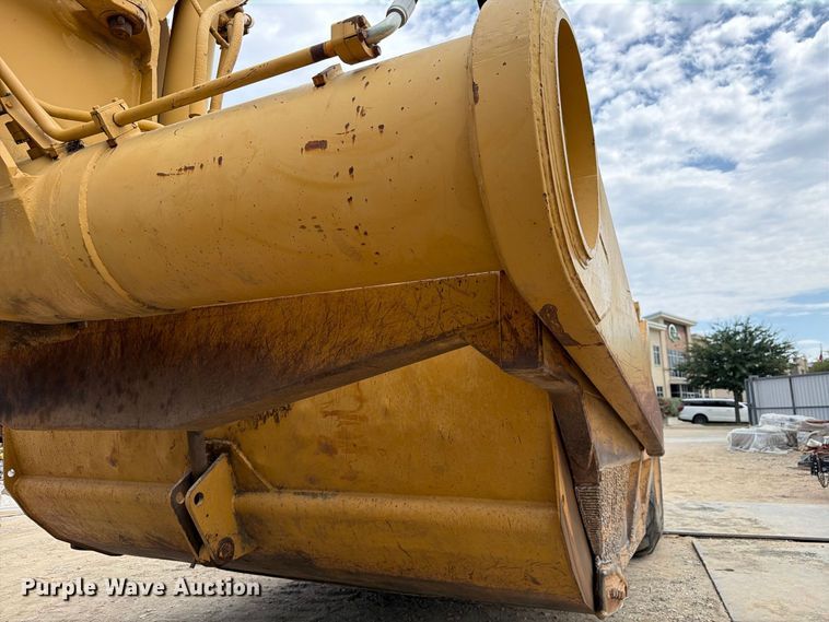 image for item DU3123 1985 Caterpillar 621B conventional scraper 