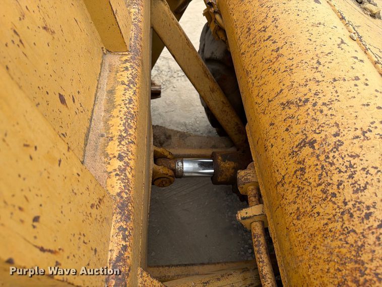 image for item DU3123 1985 Caterpillar 621B conventional scraper 