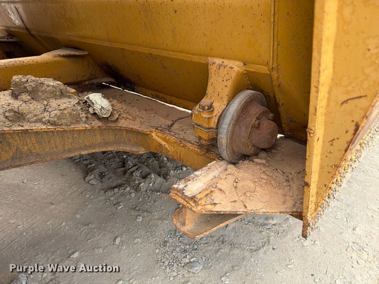 image for item DU3123 1985 Caterpillar 621B conventional scraper 