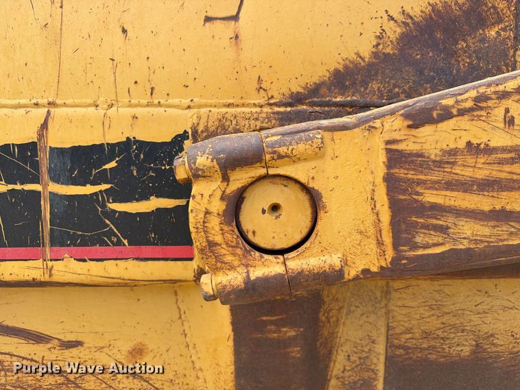 image for item DU3123 1985 Caterpillar 621B conventional scraper 