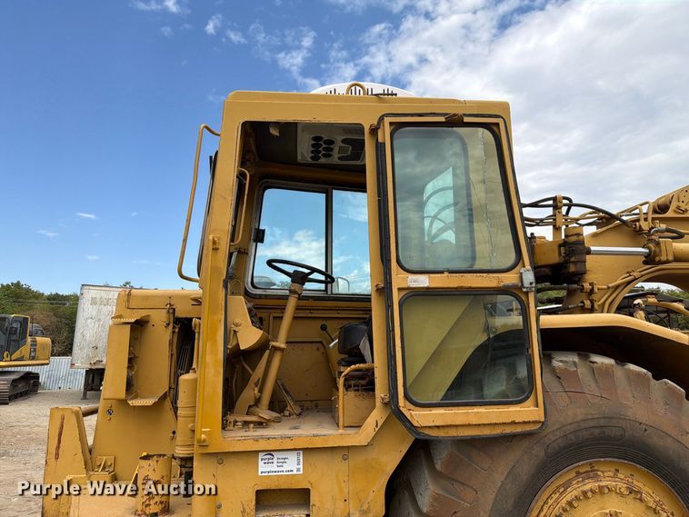 image for item DU3123 1985 Caterpillar 621B conventional scraper 