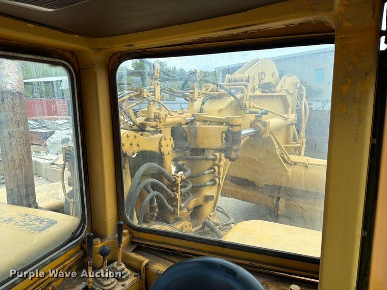 image for item DU3123 1985 Caterpillar 621B conventional scraper 