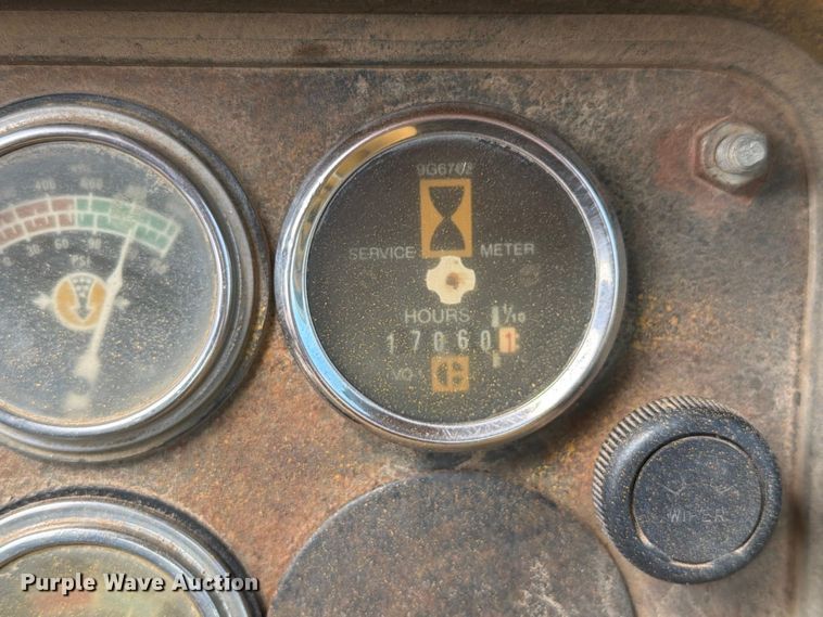 image for item DU3123 1985 Caterpillar 621B conventional scraper 