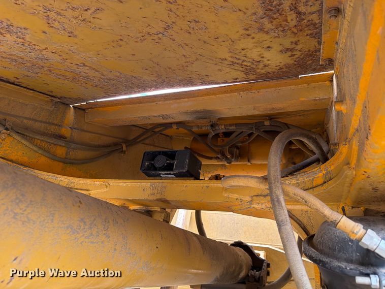 image for item DU3123 1985 Caterpillar 621B conventional scraper 