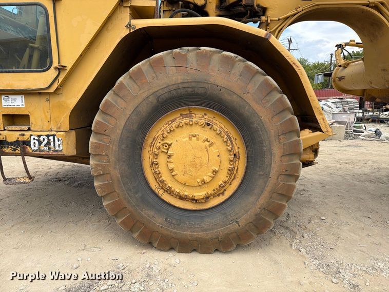 image for item DU3123 1985 Caterpillar 621B conventional scraper 