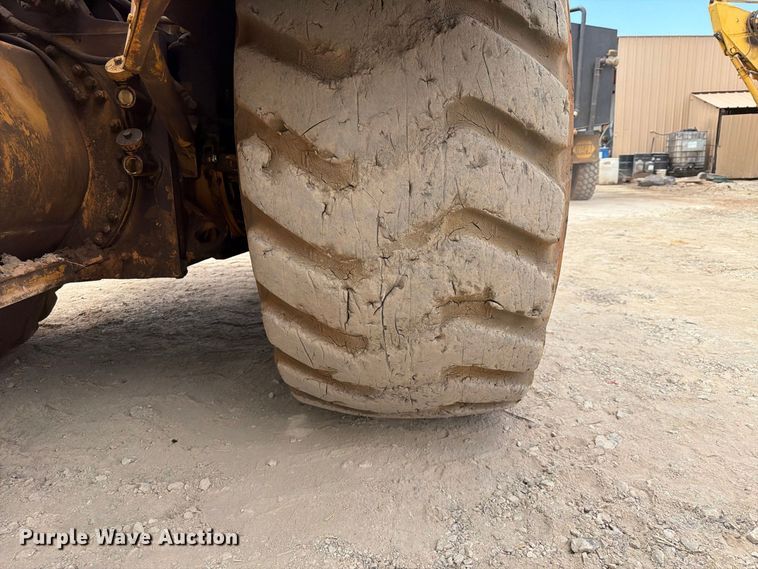 image for item DU3123 1985 Caterpillar 621B conventional scraper 