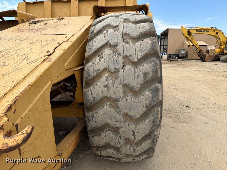 image for item DU3123 1985 Caterpillar 621B conventional scraper 