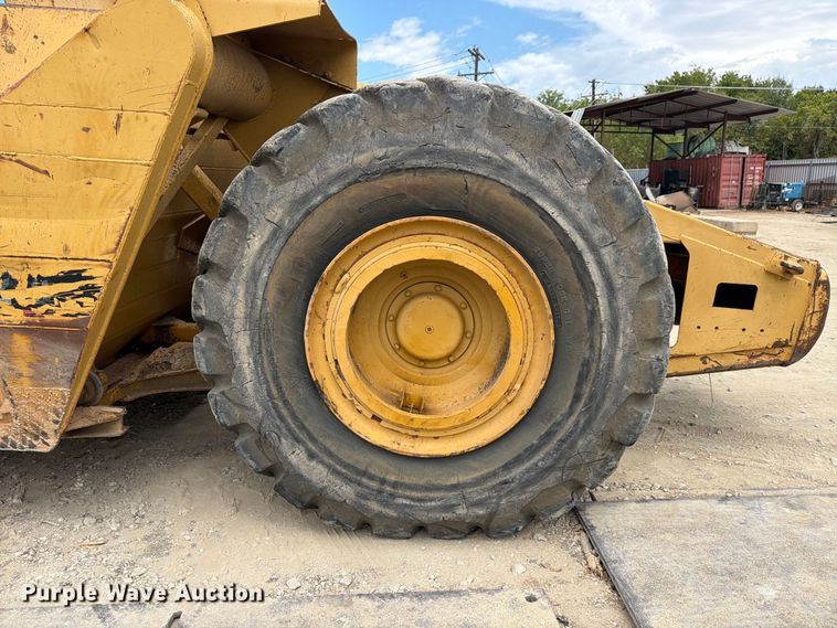 image for item DU3123 1985 Caterpillar 621B conventional scraper 