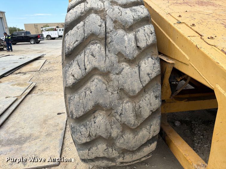 image for item DU3123 1985 Caterpillar 621B conventional scraper 
