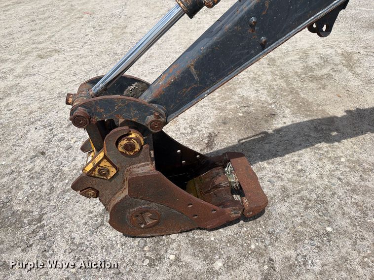 image for item DV7314 2015 John Deere 17G mini excavator