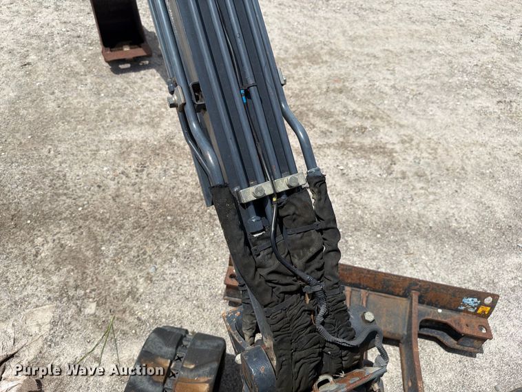 image for item DV7314 2015 John Deere 17G mini excavator