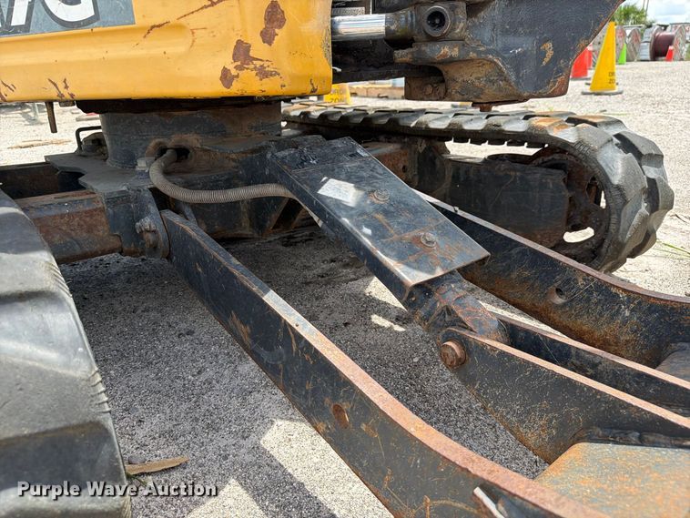 image for item DV7314 2015 John Deere 17G mini excavator