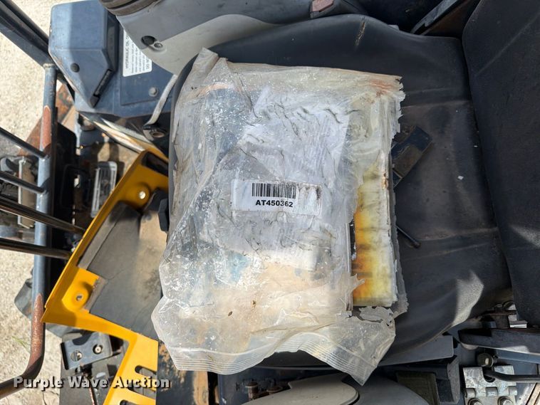 image for item DV7314 2015 John Deere 17G mini excavator