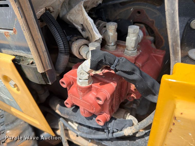 image for item DV7314 2015 John Deere 17G mini excavator