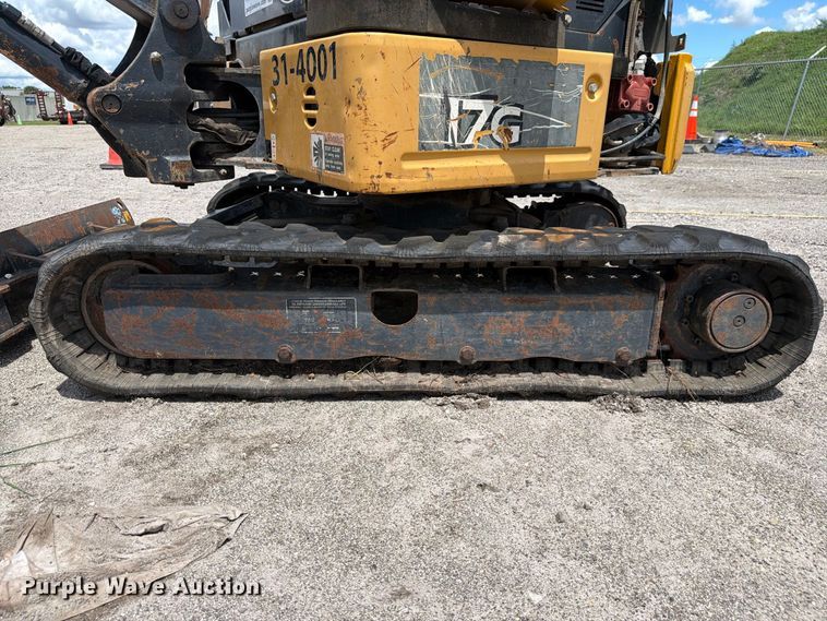 image for item DV7314 2015 John Deere 17G mini excavator