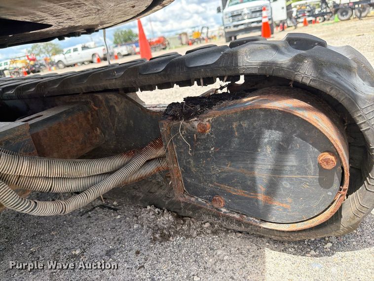 image for item DV7314 2015 John Deere 17G mini excavator