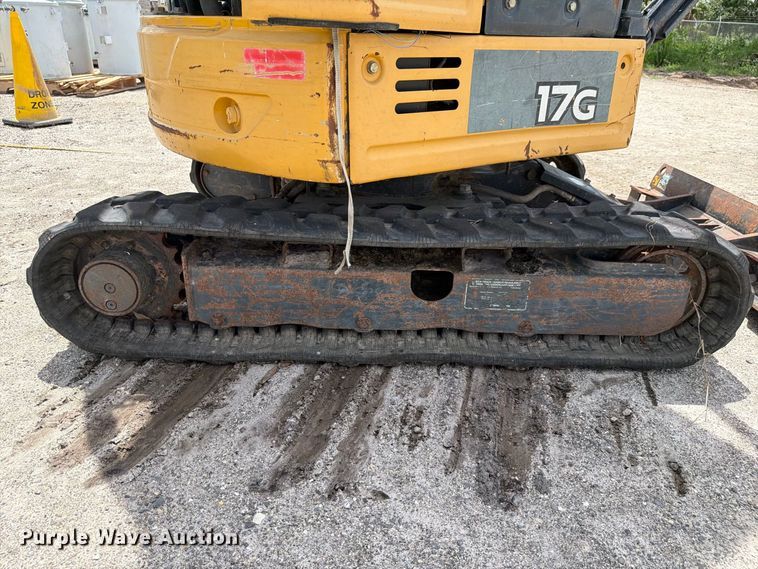 image for item DV7314 2015 John Deere 17G mini excavator