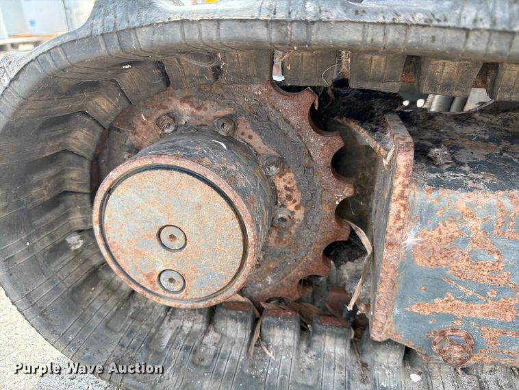 image for item DV7314 2015 John Deere 17G mini excavator