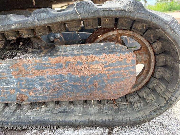 image for item DV7314 2015 John Deere 17G mini excavator