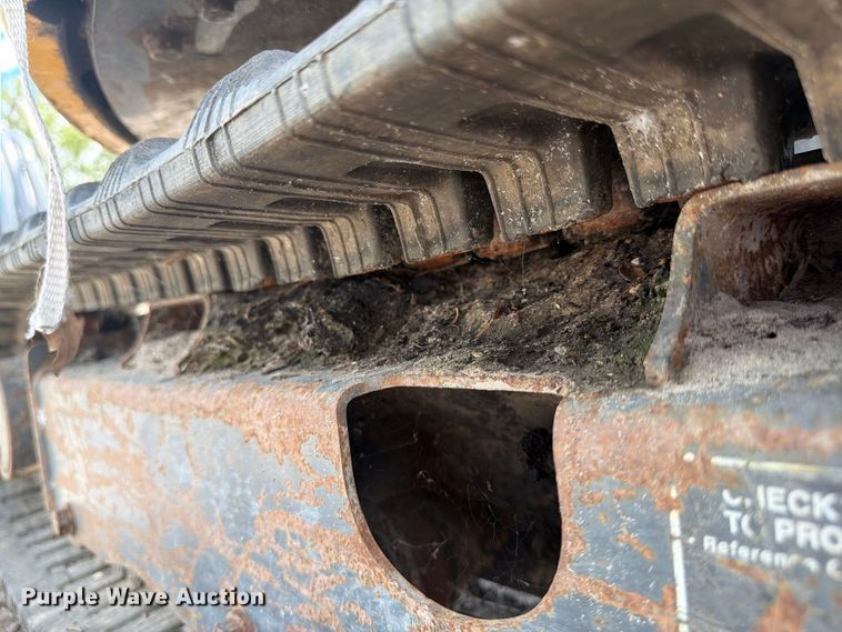 image for item DV7314 2015 John Deere 17G mini excavator