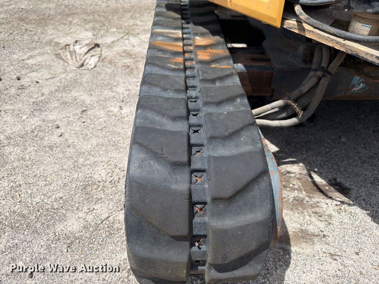 image for item DV7314 2015 John Deere 17G mini excavator