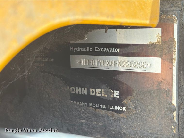 image for item DV7314 2015 John Deere 17G mini excavator