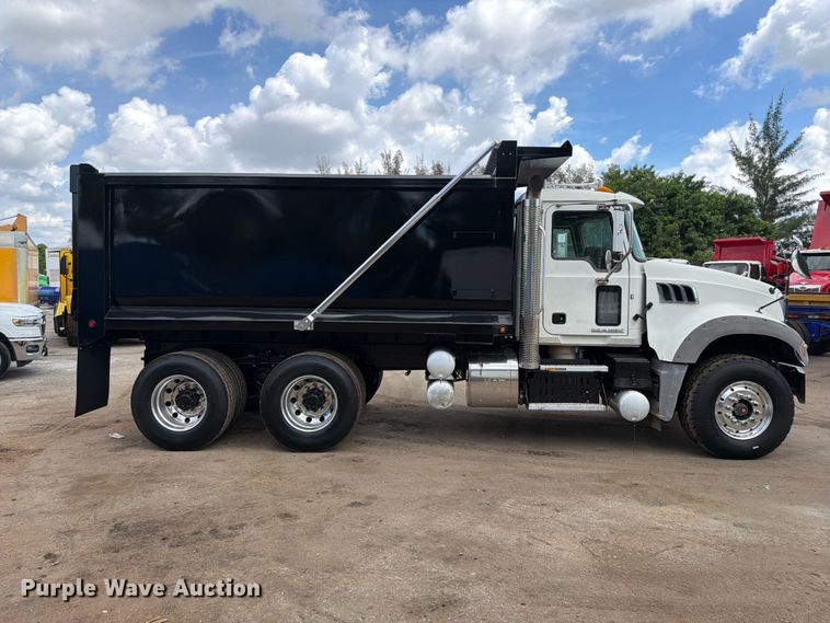 image for item DV7316 2016 Mack GU713 dump truck