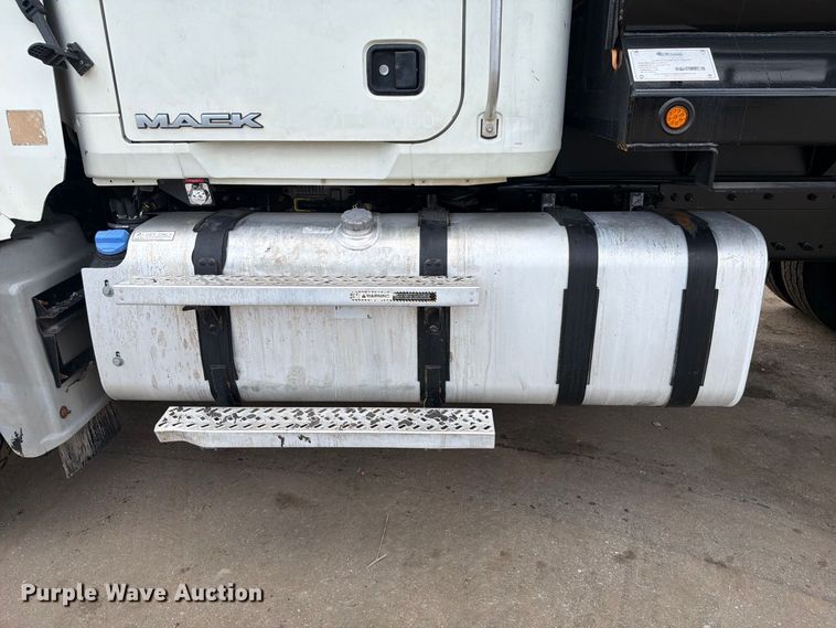 image for item DV7316 2016 Mack GU713 dump truck