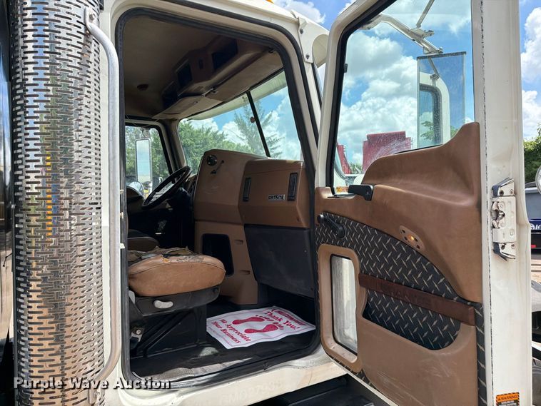 image for item DV7316 2016 Mack GU713 dump truck