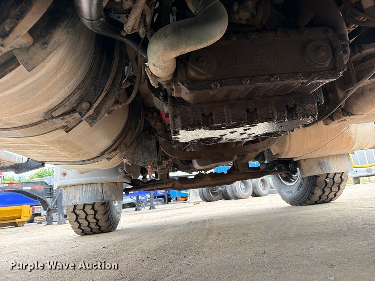image for item DV7316 2016 Mack GU713 dump truck