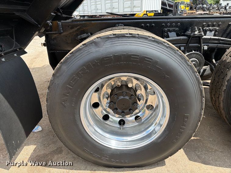 image for item DV7316 2016 Mack GU713 dump truck